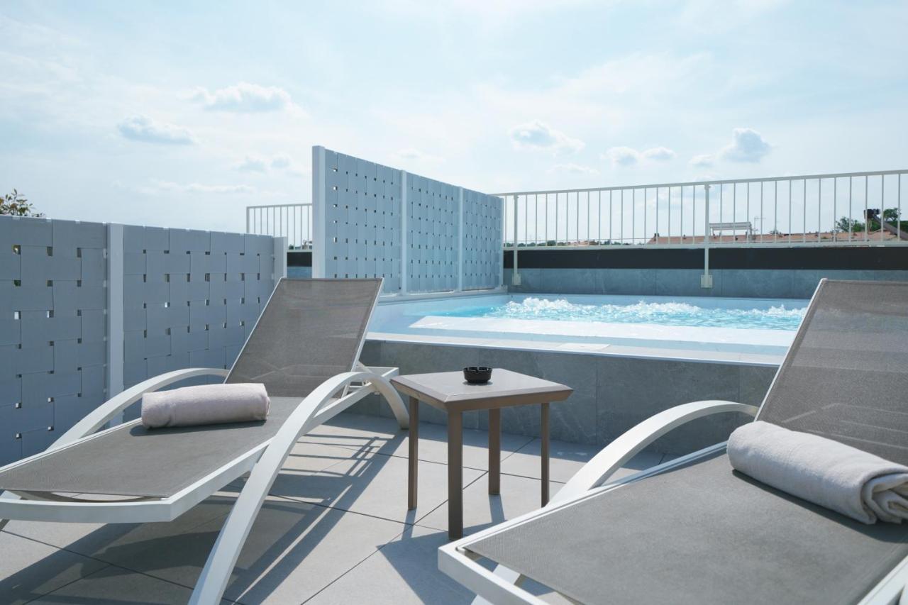 Hotel Palazzo Del Garda & Spa デセンツァーノ・デル・ガルダ エクステリア 写真