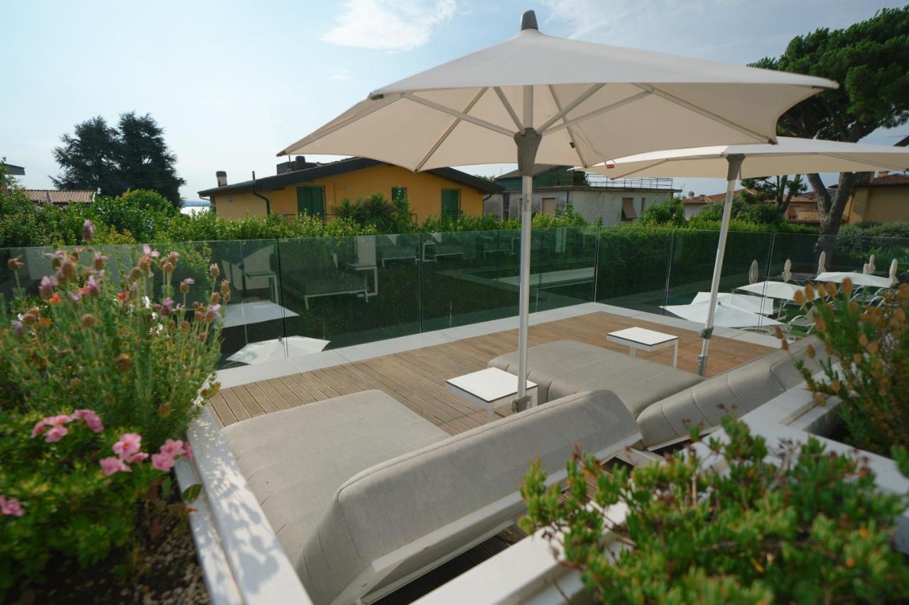 Hotel Palazzo Del Garda & Spa デセンツァーノ・デル・ガルダ エクステリア 写真