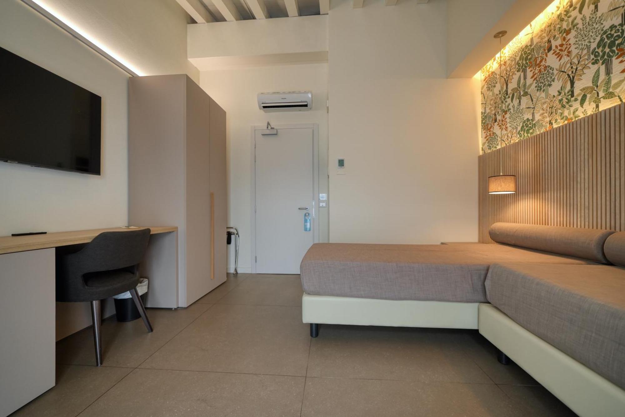 Hotel Palazzo Del Garda & Spa デセンツァーノ・デル・ガルダ エクステリア 写真