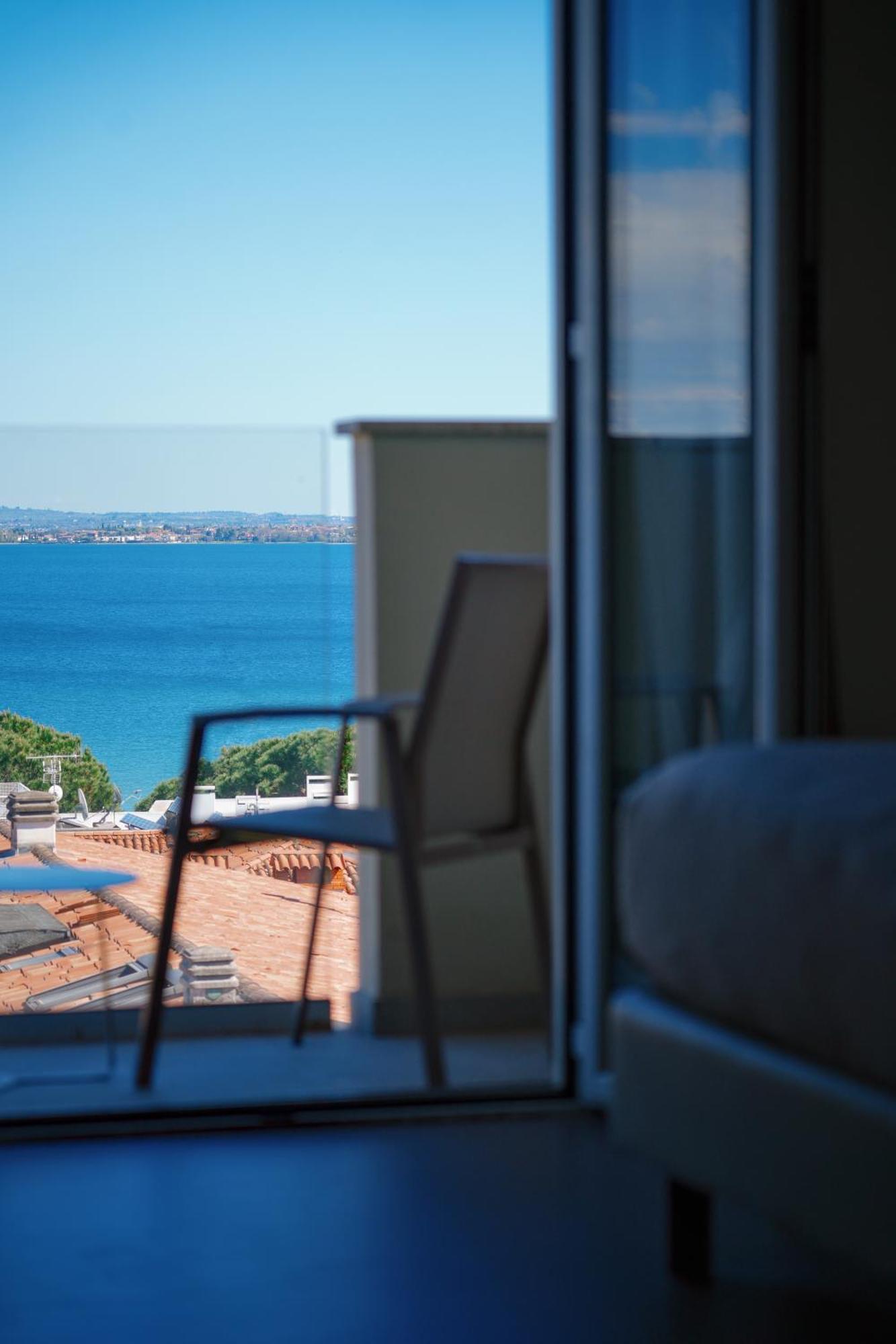 Hotel Palazzo Del Garda & Spa デセンツァーノ・デル・ガルダ エクステリア 写真