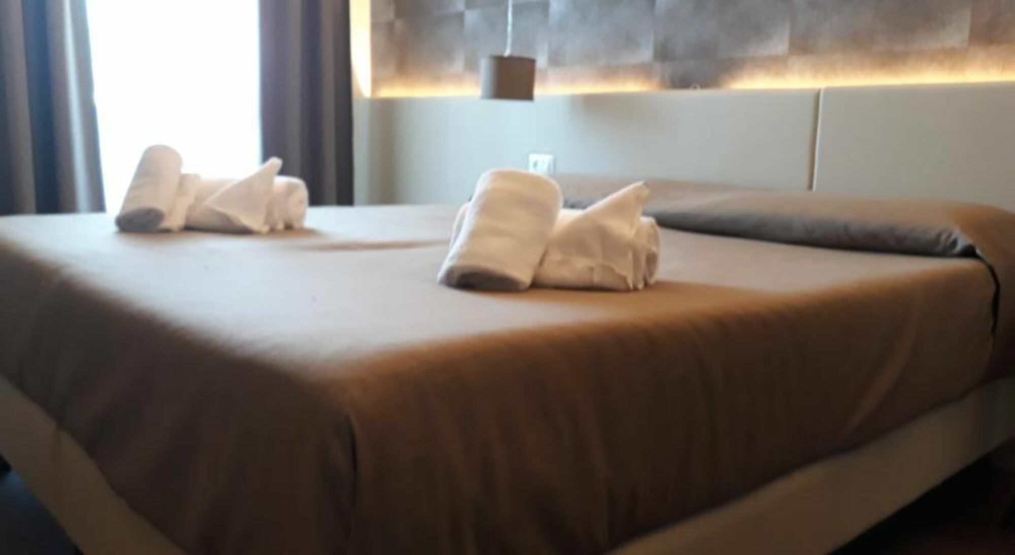 Hotel Palazzo Del Garda & Spa デセンツァーノ・デル・ガルダ エクステリア 写真